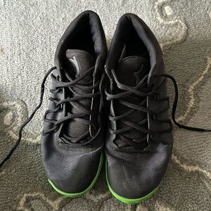 KD basketball shoes